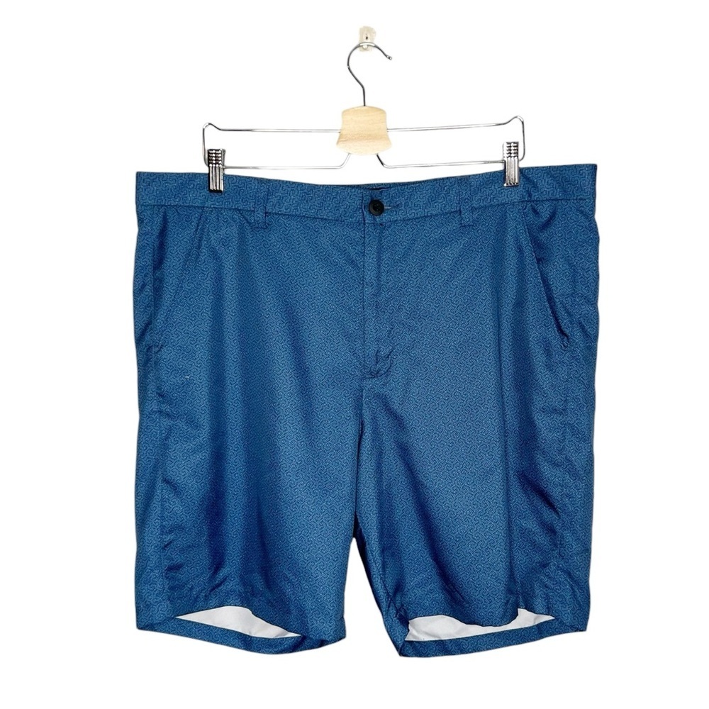 Tek Gear Men’s Blue Geometric Maze Flat Front Performance Golf Shorts